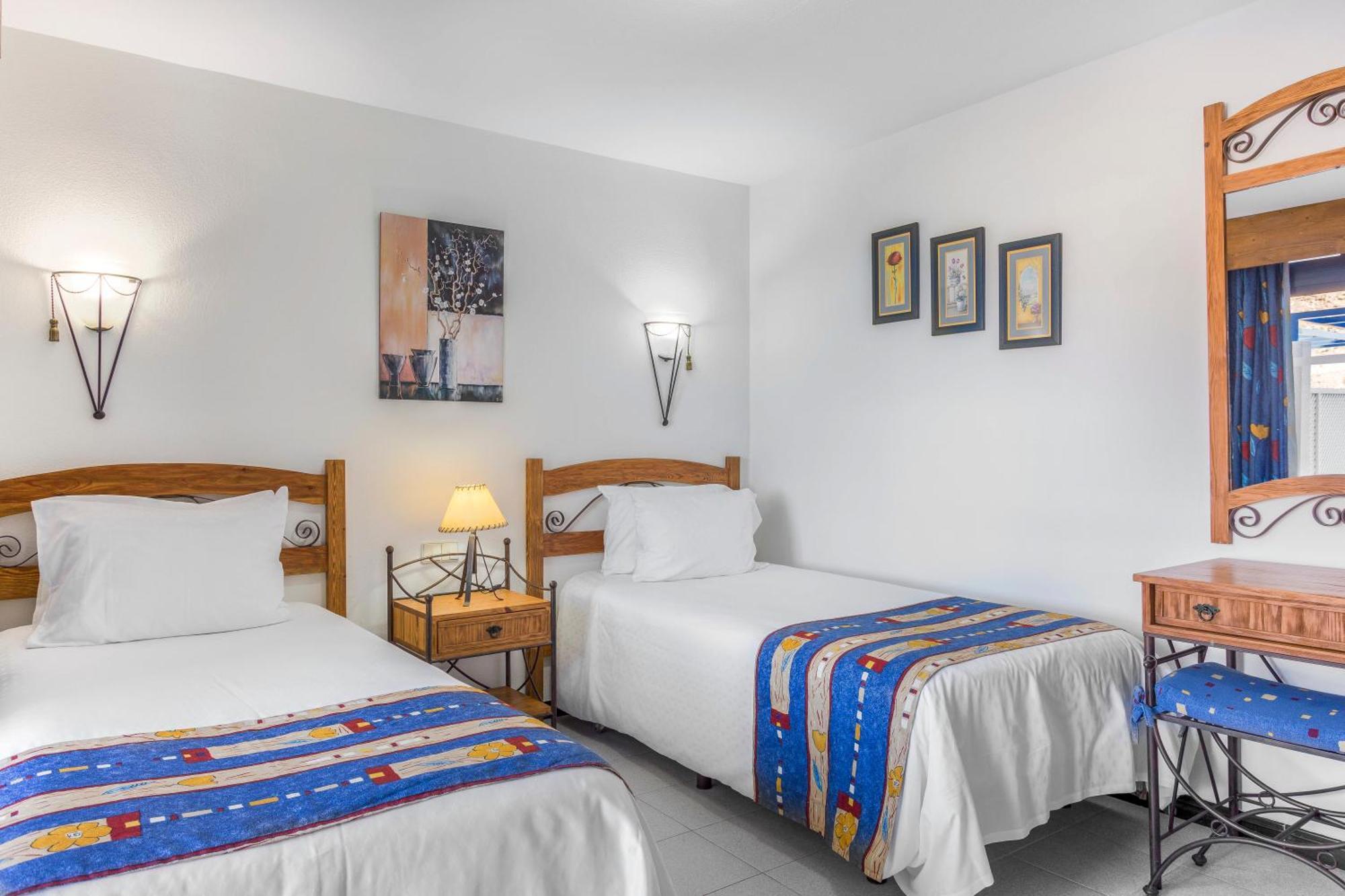 อพาร์ตเมนต์ แอท กาลา บลังกา บาย ไดมอนด์ รีสอร์ต Aparthotel เตารีโต ภายนอก รูปภาพ